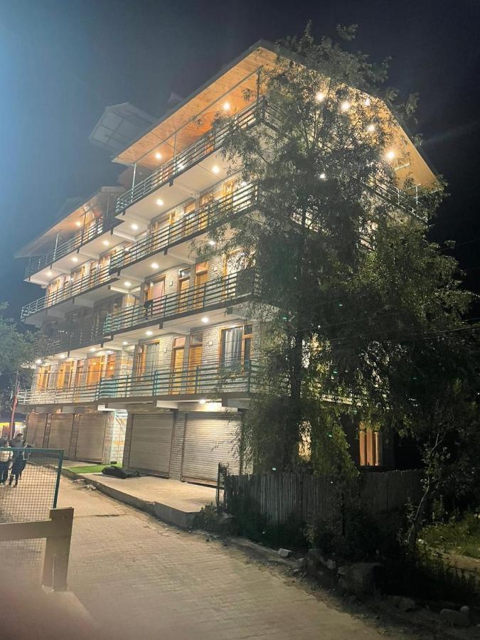 Hotel Mountain Majesty! Top-Rated Luxury Stay Amid Snowcapped Mountains With Balcony And Riverside Calm Manāli Zewnętrze zdjęcie